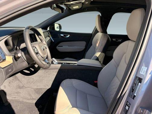 2026 Volvo XC60 B5 Core