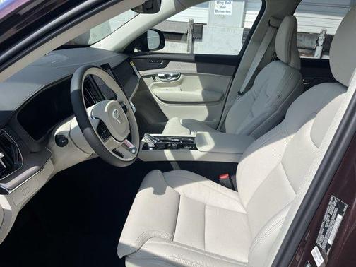 2026 Volvo XC90 B6 Ultra Dark Theme 6-Seater