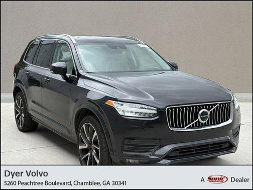 2022 Volvo XC90 T6 Momentum