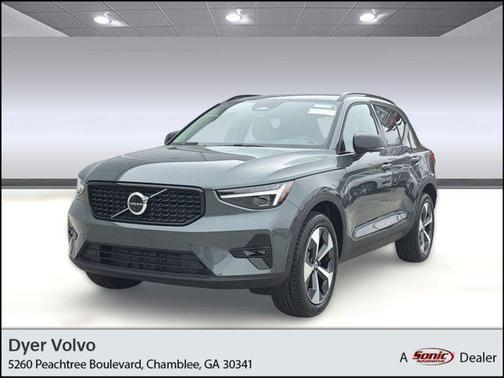 2026 Volvo XC40 Plus, B5 AWD Gas (mild hybrid), Dark