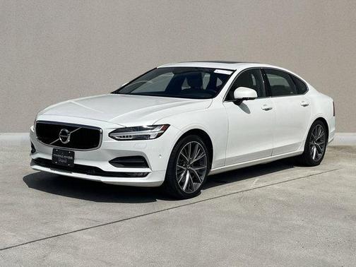 2018 Volvo S90 T5 Momentum
