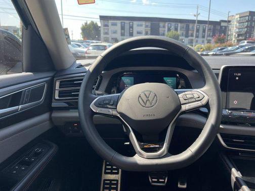 2024 Volkswagen Atlas 2.0T SEL