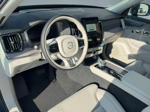 2026 Volvo XC90 B6 Ultra 7-Seater