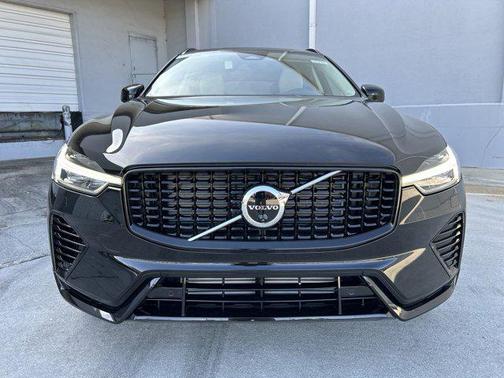 2025 Volvo XC60 Plug-In Hybrid Plus