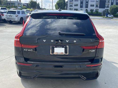 2025 Volvo XC60 Plug-In Hybrid T8 Plus