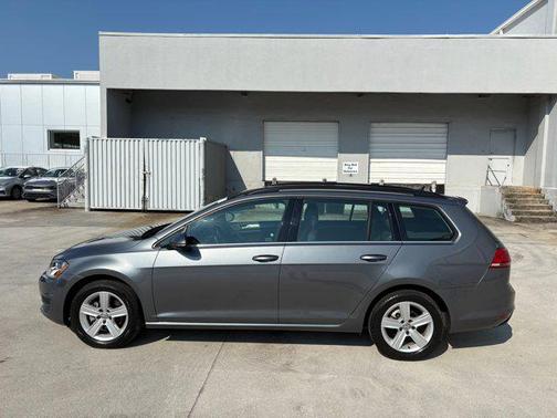 2015 Volkswagen Golf SportWagen TDI S 4-Door