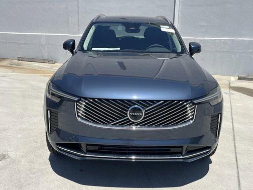 2025 Volvo XC90 Plug-In Hybrid T8 Plus 7-Seater