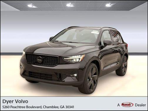 2026 Volvo XC40 Black Edition Ultra, B5 AWD Gas (mild hybrid)