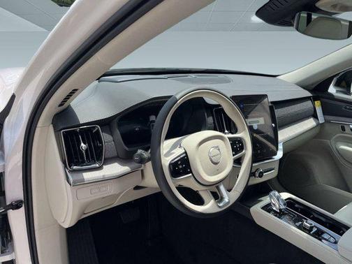 2026 Volvo XC90 Plug-In Hybrid T8 Ultra Dark Theme 7-Seater