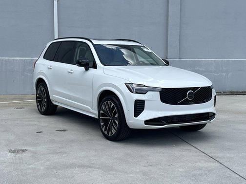 2026 Volvo XC90 Plug-In Hybrid T8 Ultra Dark Theme 7-Seater