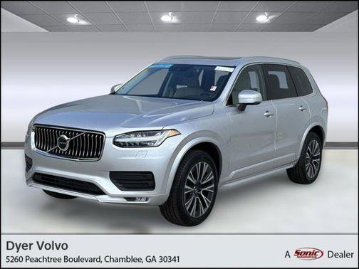2022 Volvo XC90 T6 Momentum