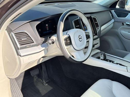 Platinum Grey Metallic 2024 Volvo XC90 B5 Core Bright Theme