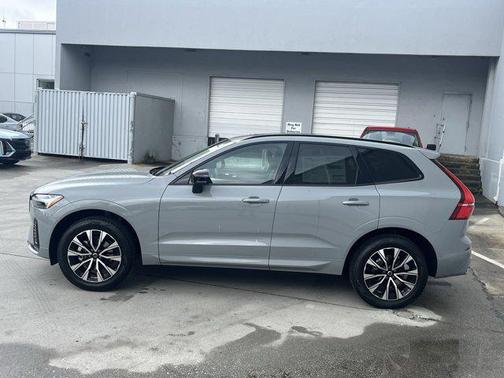 2025 Volvo XC60 B5 Core