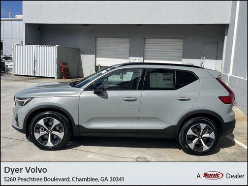 2026 Volvo XC40 B5 Plus