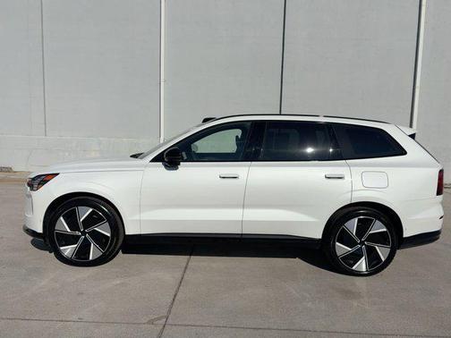 2025 Volvo EX90 Twin Motor Ultra