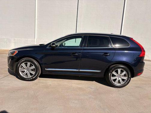 2017 Volvo XC60 T5 Inscription