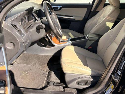 2017 Volvo XC60 T5 Inscription