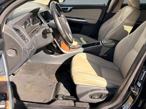 2017 Volvo XC60 T5 Inscription