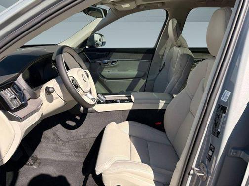 2026 Volvo XC90 B6 Ultra 7-Seater