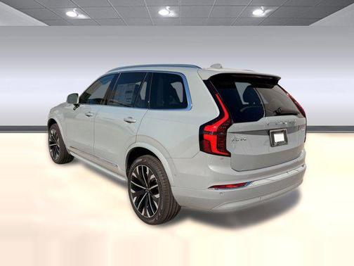 Vapour Grey Metallic 2026 Volvo XC90 B6 Ultra 7-Seater