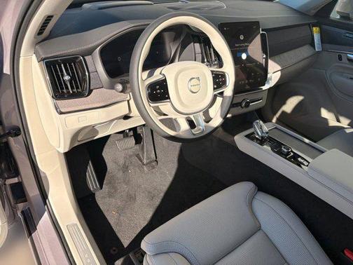 2026 Volvo XC90 B5 Ultra 6-Seater