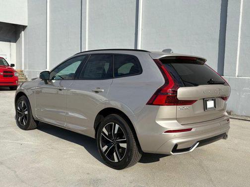 2026 Volvo XC60 B5 Core