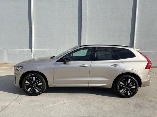 2026 Volvo XC60 B5 Core