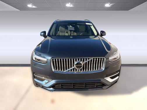 2024 Volvo XC90 B6 Plus Bright Theme 6-Seater