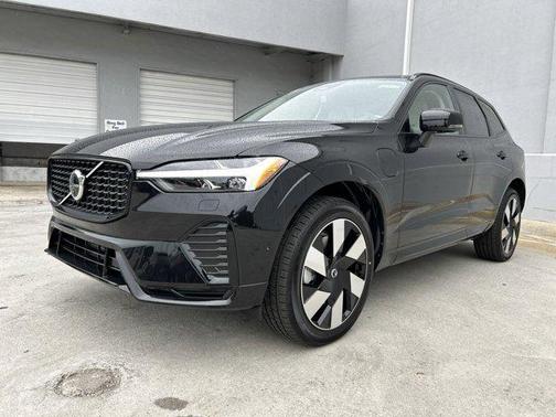 2025 Volvo XC60 Plug-In Hybrid Plus