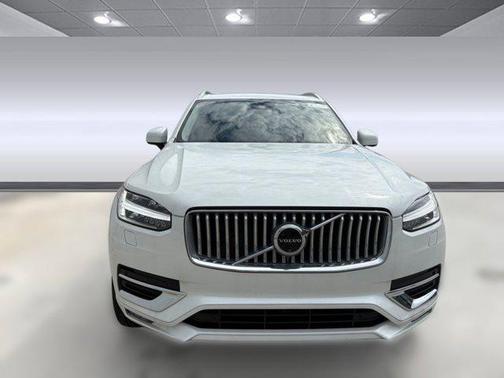 2024 Volvo XC90 B6 Plus Bright Theme 7-Seater