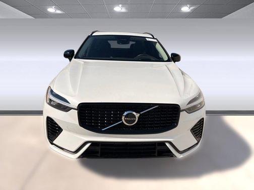 2025 Volvo XC60 Plug-In Hybrid T8 Ultra