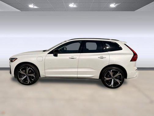 2025 Volvo XC60 Plug-In Hybrid T8 Ultra