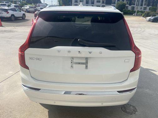 2024 Volvo XC90 Recharge Plug-In Hybrid T8 Ultimate Bright Theme 7-Seater