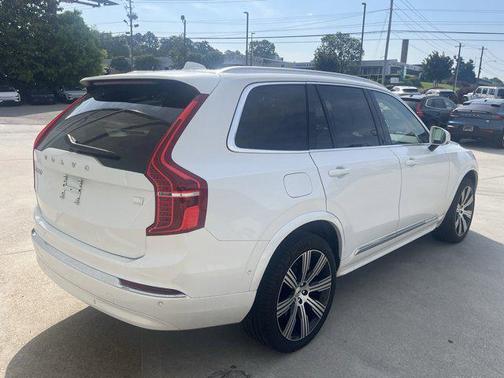 2024 Volvo XC90 Recharge Plug-In Hybrid T8 Ultimate Bright Theme 7-Seater