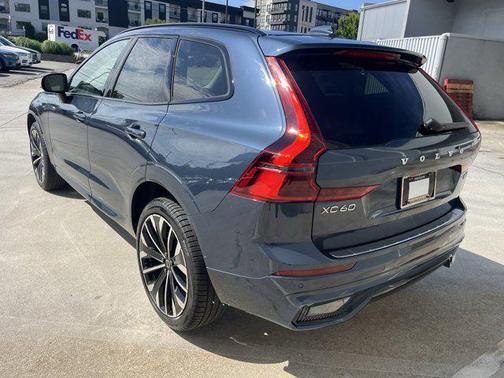 2026 Volvo XC60 B5 Ultra