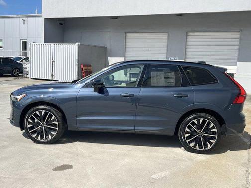 2026 Volvo XC60 B5 Ultra