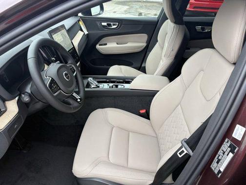 2026 Volvo XC60 B5 Core