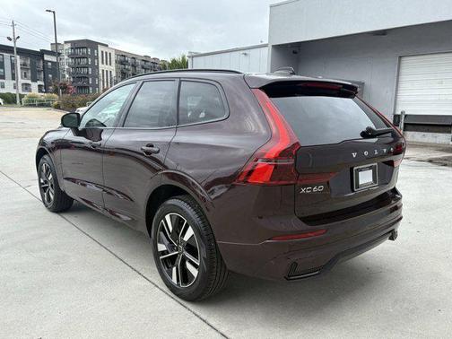 2026 Volvo XC60 B5 Core