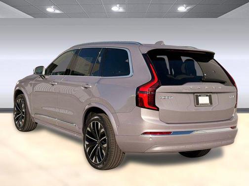 2026 Volvo XC90 B6 Plus 6-Seater