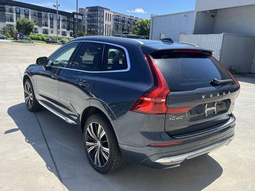 2022 Volvo XC60 B5 Inscription