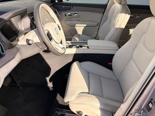 2026 Volvo XC90 B6 Ultra Dark Theme 7-Seater