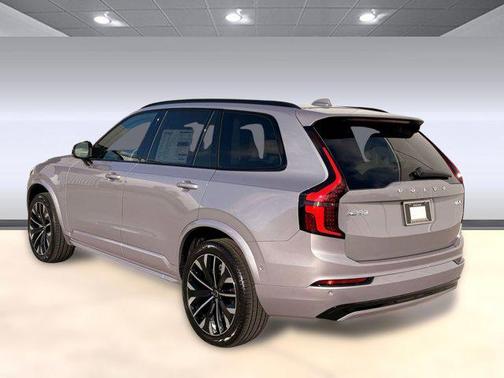 2026 Volvo XC90 B6 Ultra Dark Theme 7-Seater