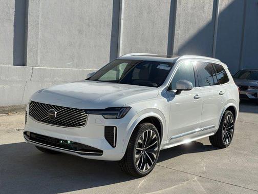 2026 Volvo XC90 B6 Plus 7-Seater