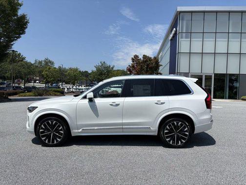 2026 Volvo XC90 B6 Plus 7-Seater