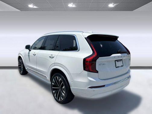 2026 Volvo XC90 B6 Plus 7-Seater