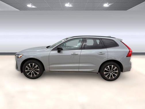 2025 Volvo XC60 B5 Core