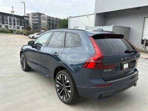 2026 Volvo XC60 B5 Ultra