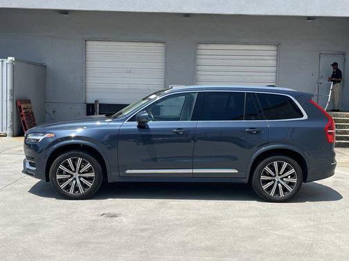 2024 Volvo XC90 B5 Core Bright Theme