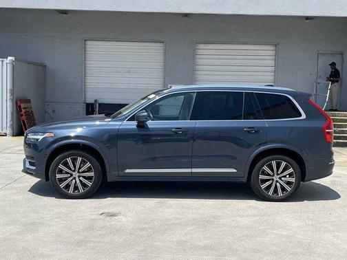 2024 Volvo XC90 B5 Core Bright Theme