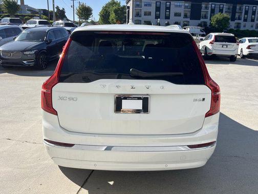 2024 Volvo XC90 B6 Plus Bright Theme 7-Seater